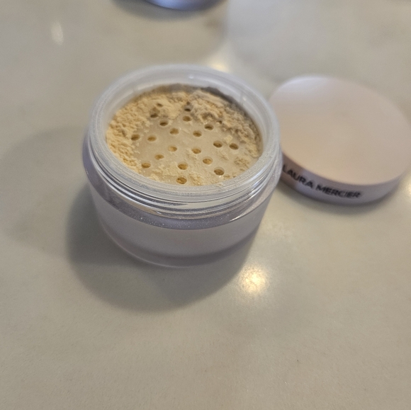 Laura Mercier Translucent Setting Powder Mini Set - Picture 7 of 7